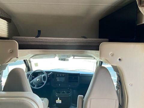 Photo 16 - 2021 Thor Class C Motorhome rental photo 18