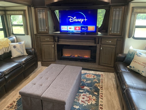2017 Grand Design Solitude 374th Fifth Wheel for rent in Myakka City, FL