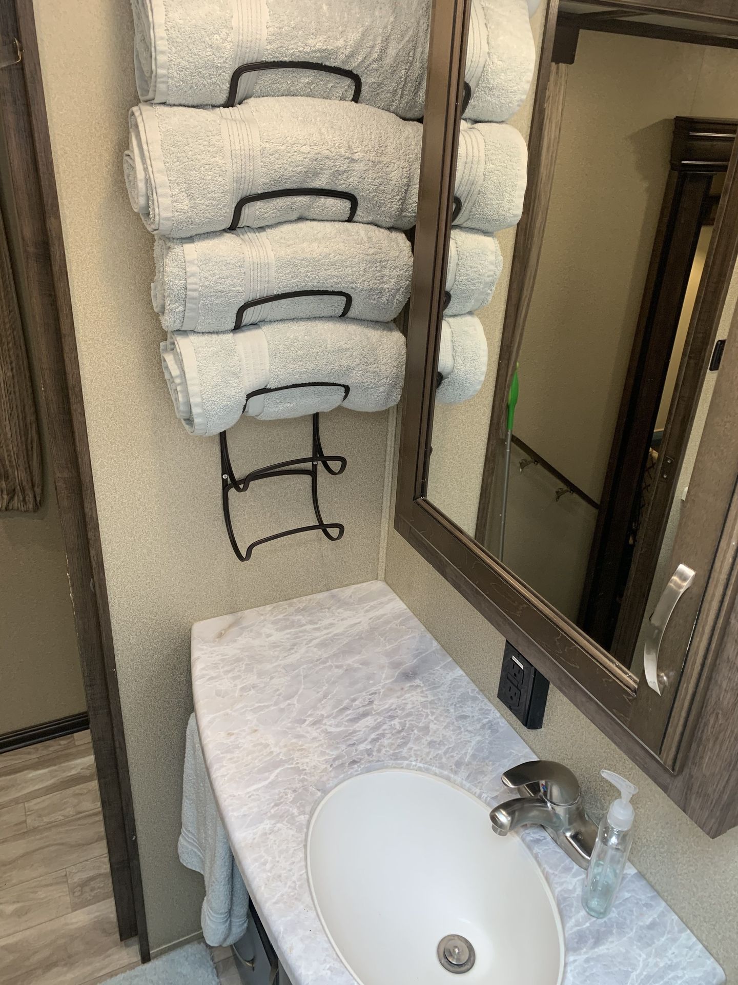 Photo 6 - 2017 Grand Design Fifth Wheel rental photo 8