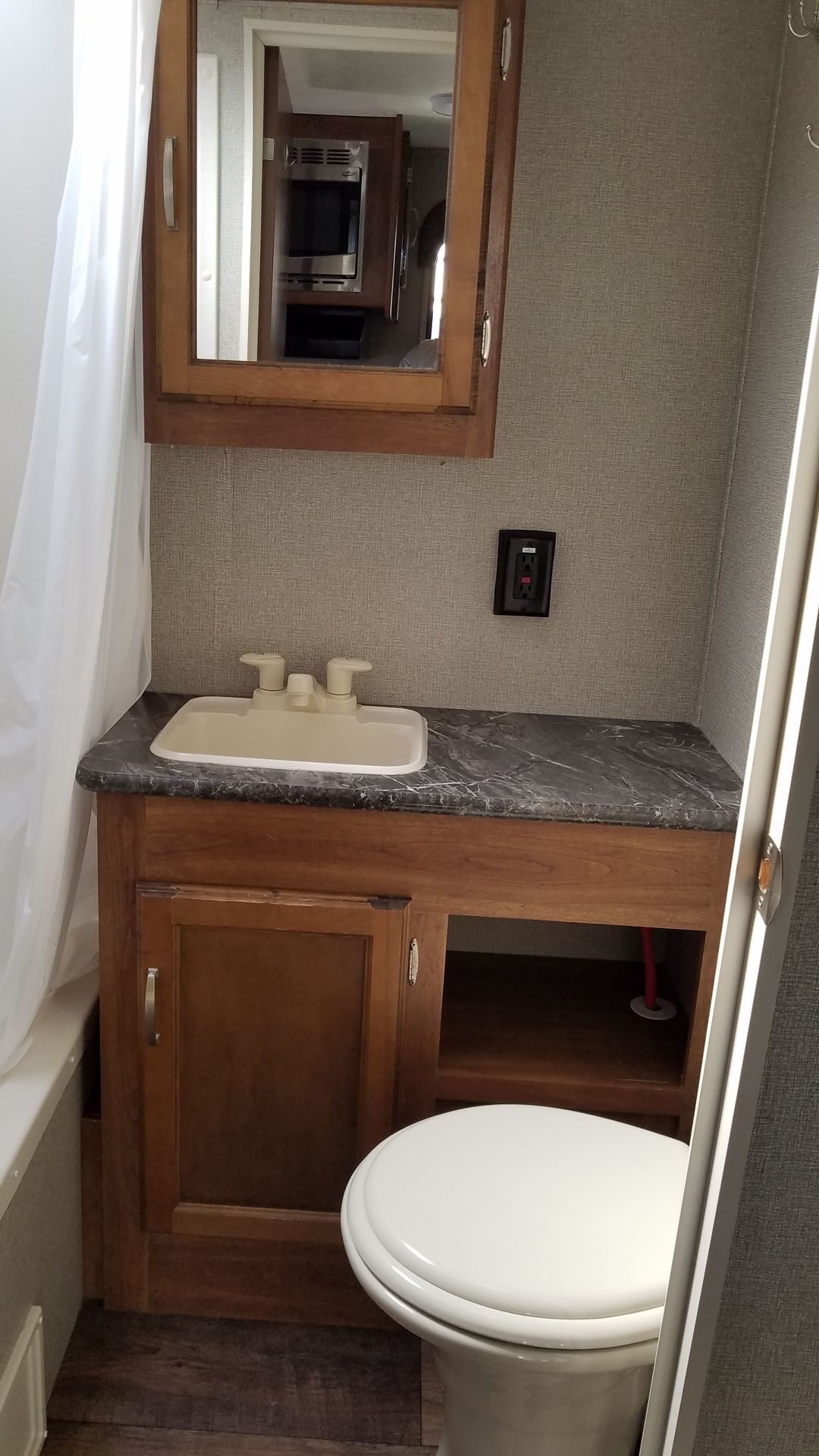 Photo 8 - 2018 Keystone Travel Trailer rental photo 10
