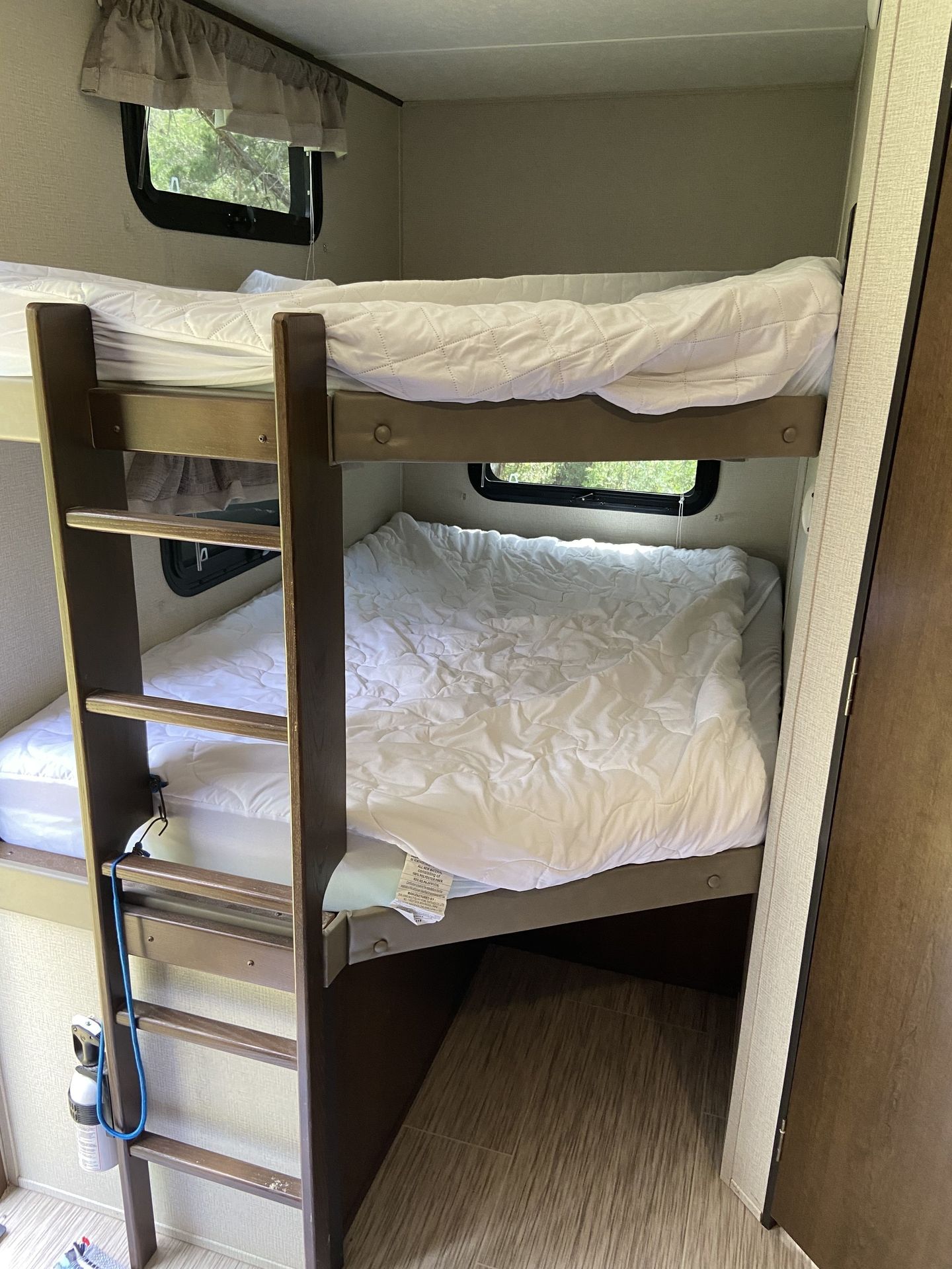 Photo 9 - 2019 Prime Time Travel Trailer rental photo 11