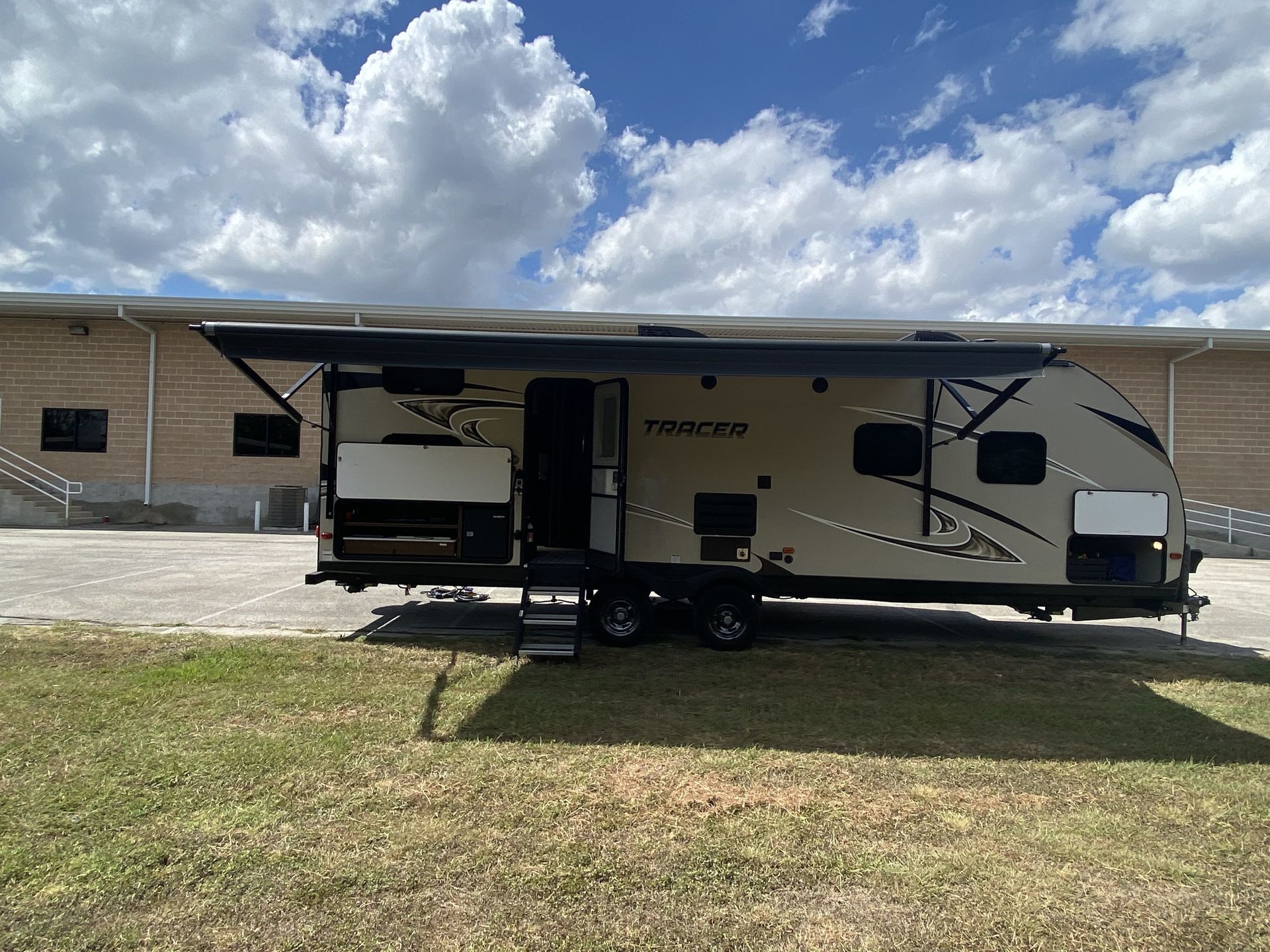 Photo 13 - 2019 Prime Time Travel Trailer rental photo 15