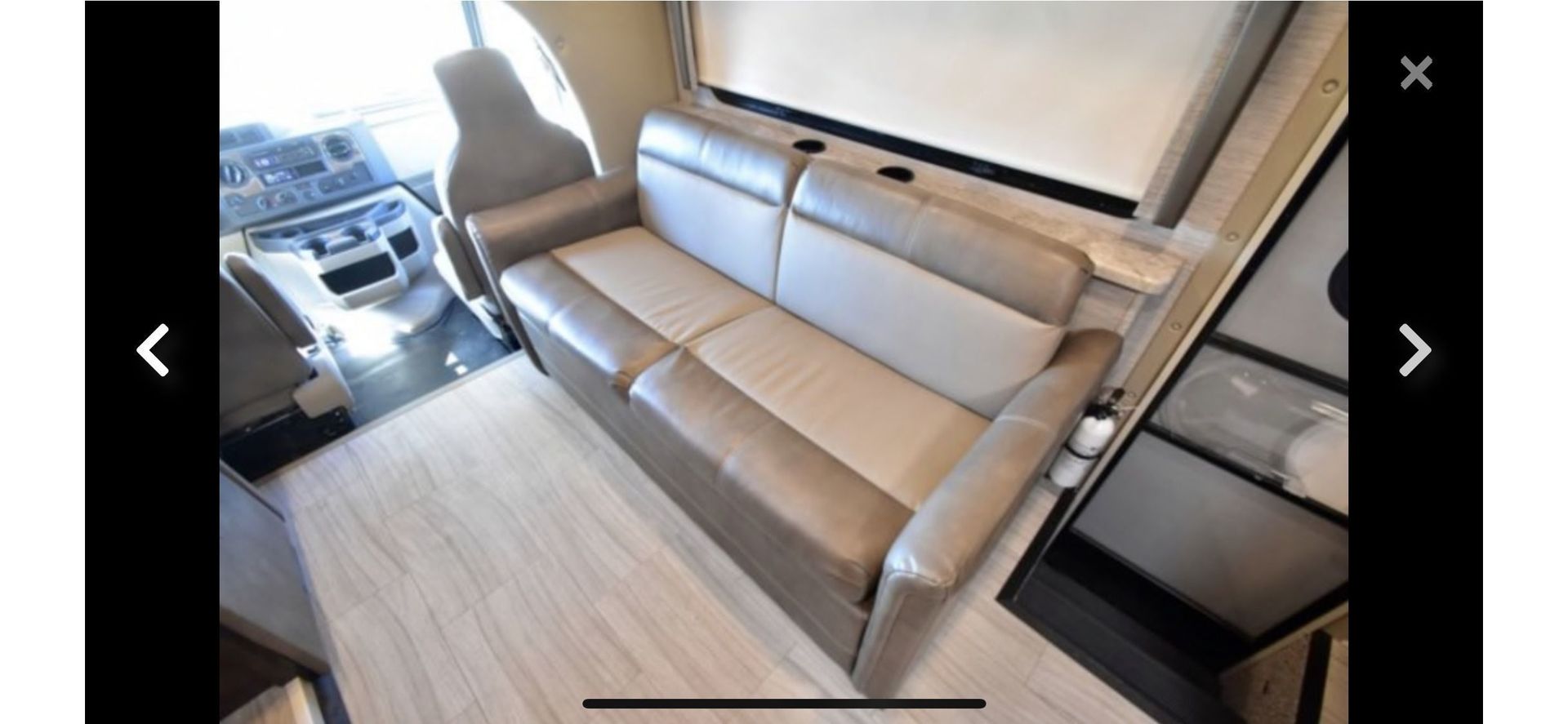 Photo 11 - 2021 Thor Motor Coach Class C Motorhome rental photo 13