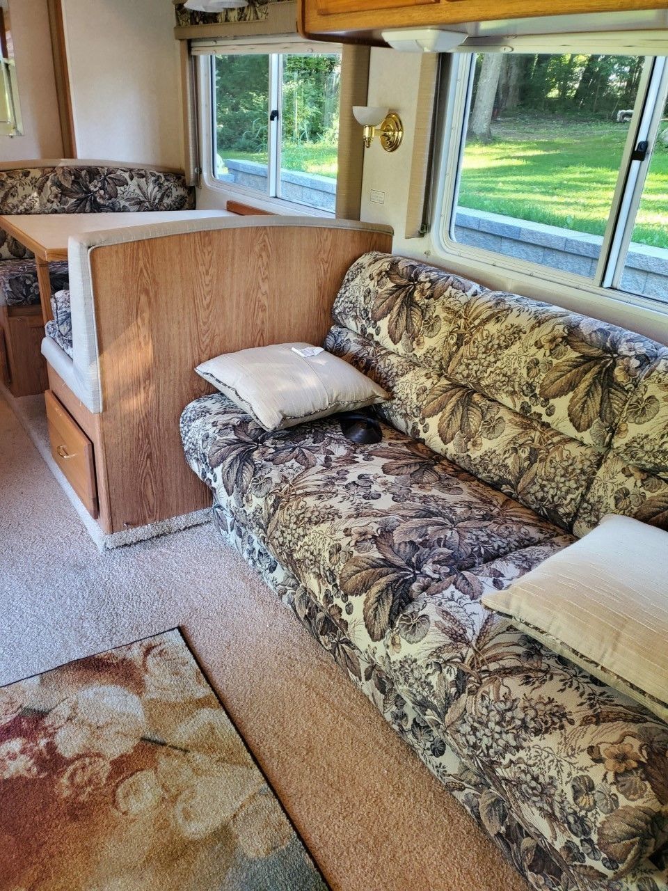 Photo 1 - 2003 Mckenzie Class C Motorhome rental photo 3