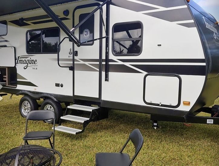 Photo 4 - 2020 Grand Design Travel Trailer rental photo 6