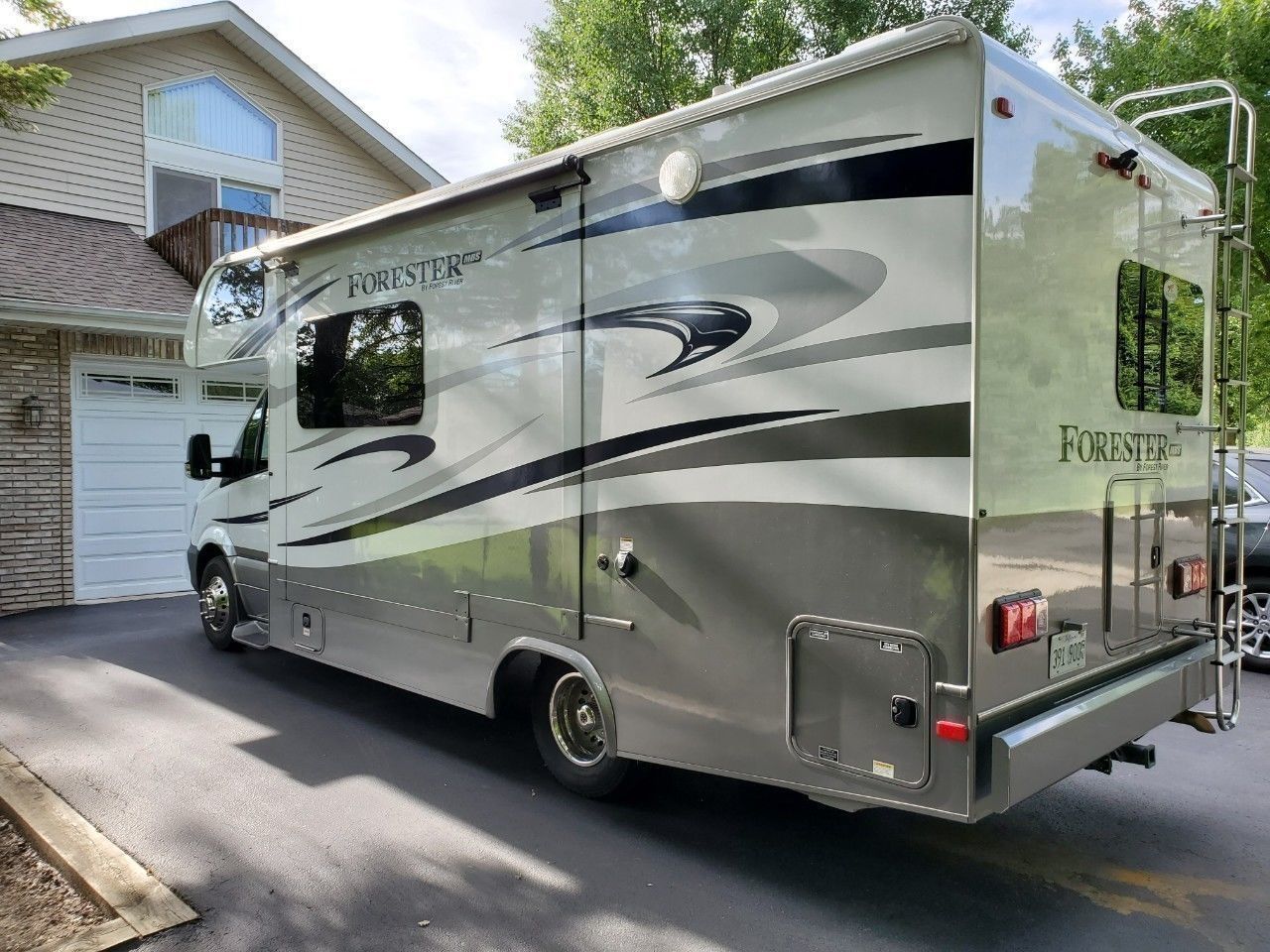 Photo 14 - 2015 Forest River Class C Motorhome rental photo 16