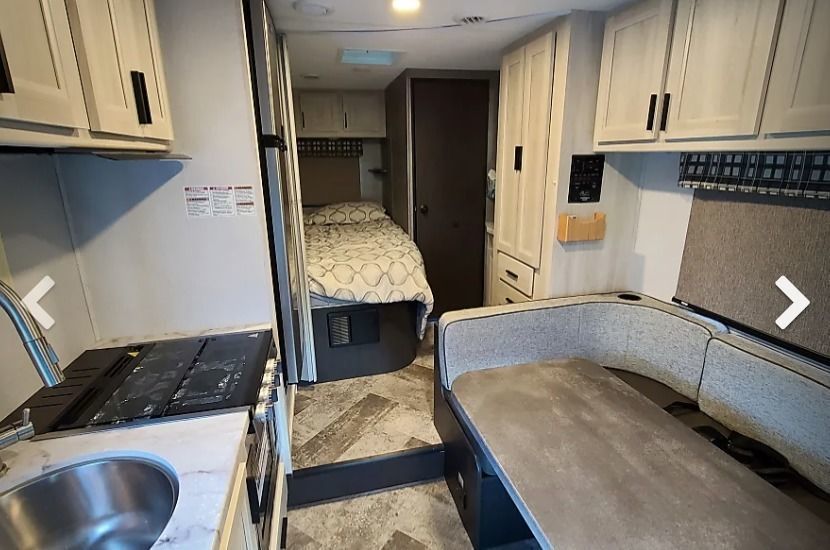 Photo 5 - 2020 Forest River Class C Motorhome rental photo 7