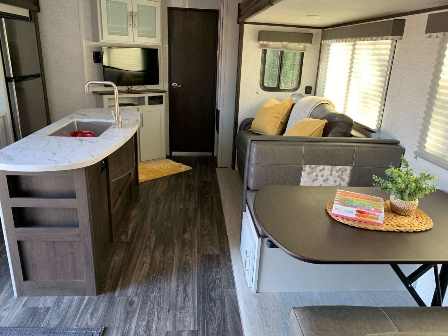 Photo 8 - 2021 Keystone Travel Trailer rental photo 10