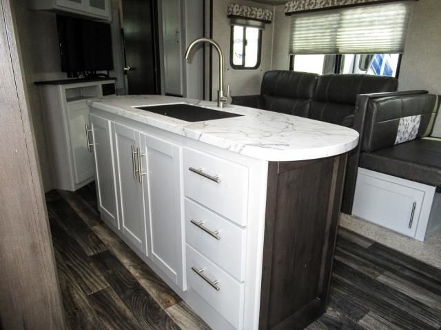 Photo 11 - 2021 Keystone Travel Trailer rental photo 13