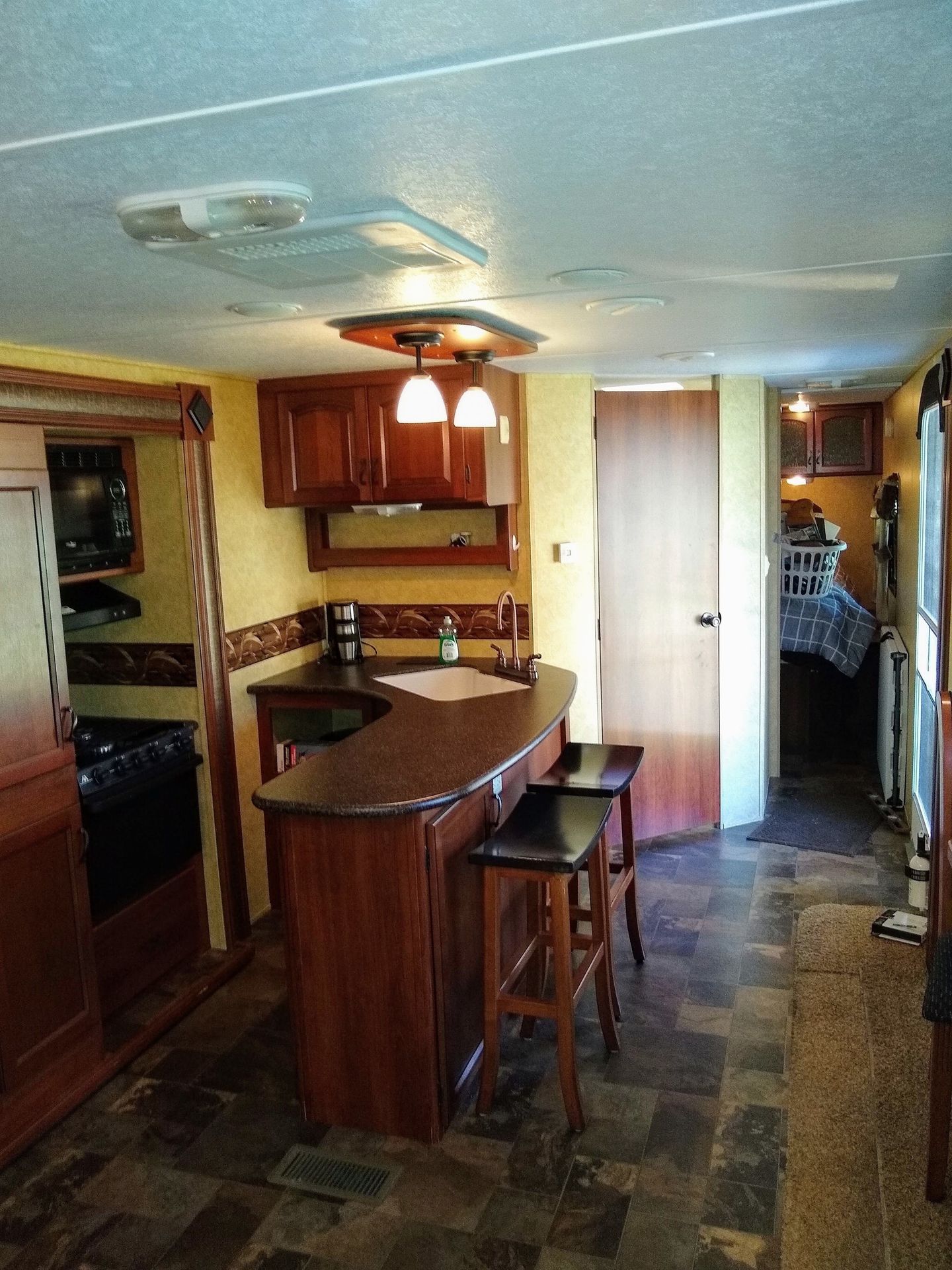 Photo 15 - 2013 Prime Time Travel Trailer rental photo 17