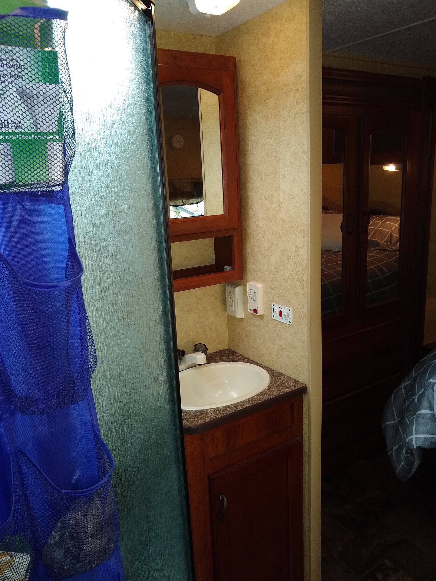 Photo 21 - 2013 Prime Time Travel Trailer rental photo 23