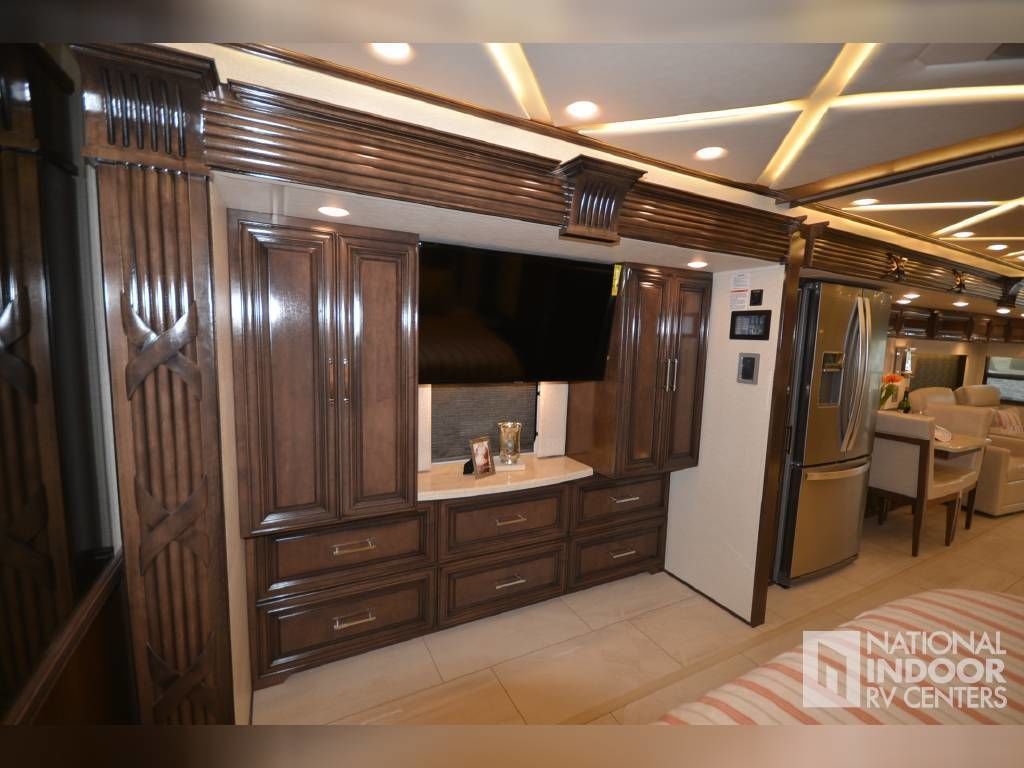 Photo 13 - 2020 Newmar Class A Motorhome rental photo 15