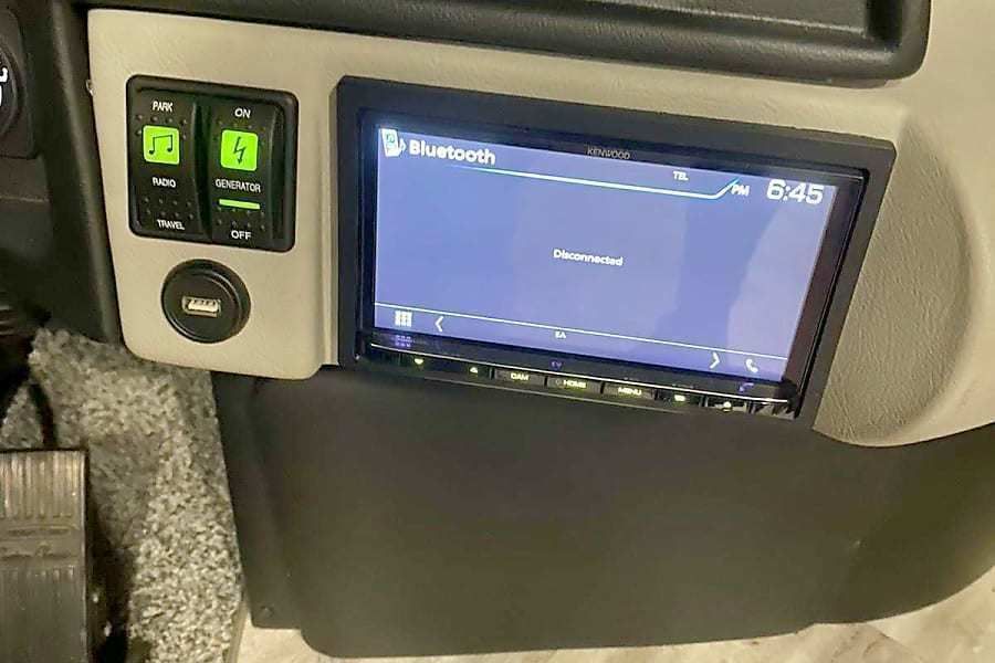 Photo 4 - 2020 Fleetwood Class A Motorhome rental photo 6