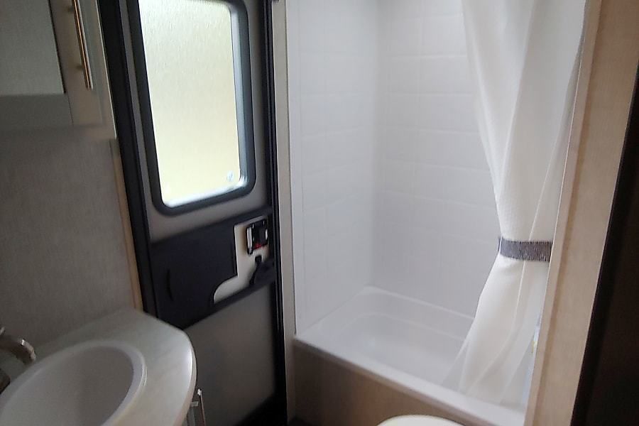 Photo 5 - 2020 Keystone Travel Trailer rental photo 7
