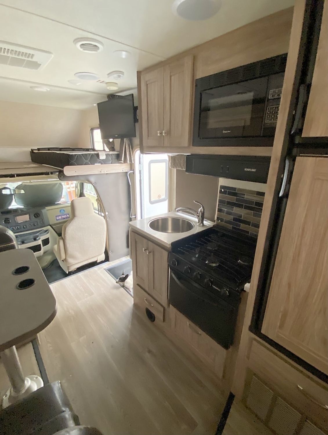 Photo 8 - 2018 Forester Class C Motorhome rental photo 10