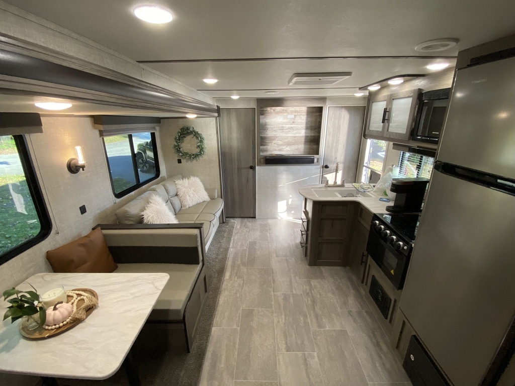 Photo 3 - 2021 Gulf Stream Travel Trailer rental photo 5