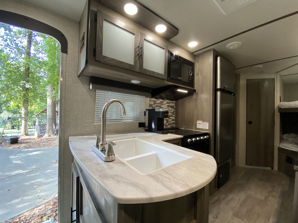 Photo 4 - 2021 Gulf Stream Travel Trailer rental photo 6