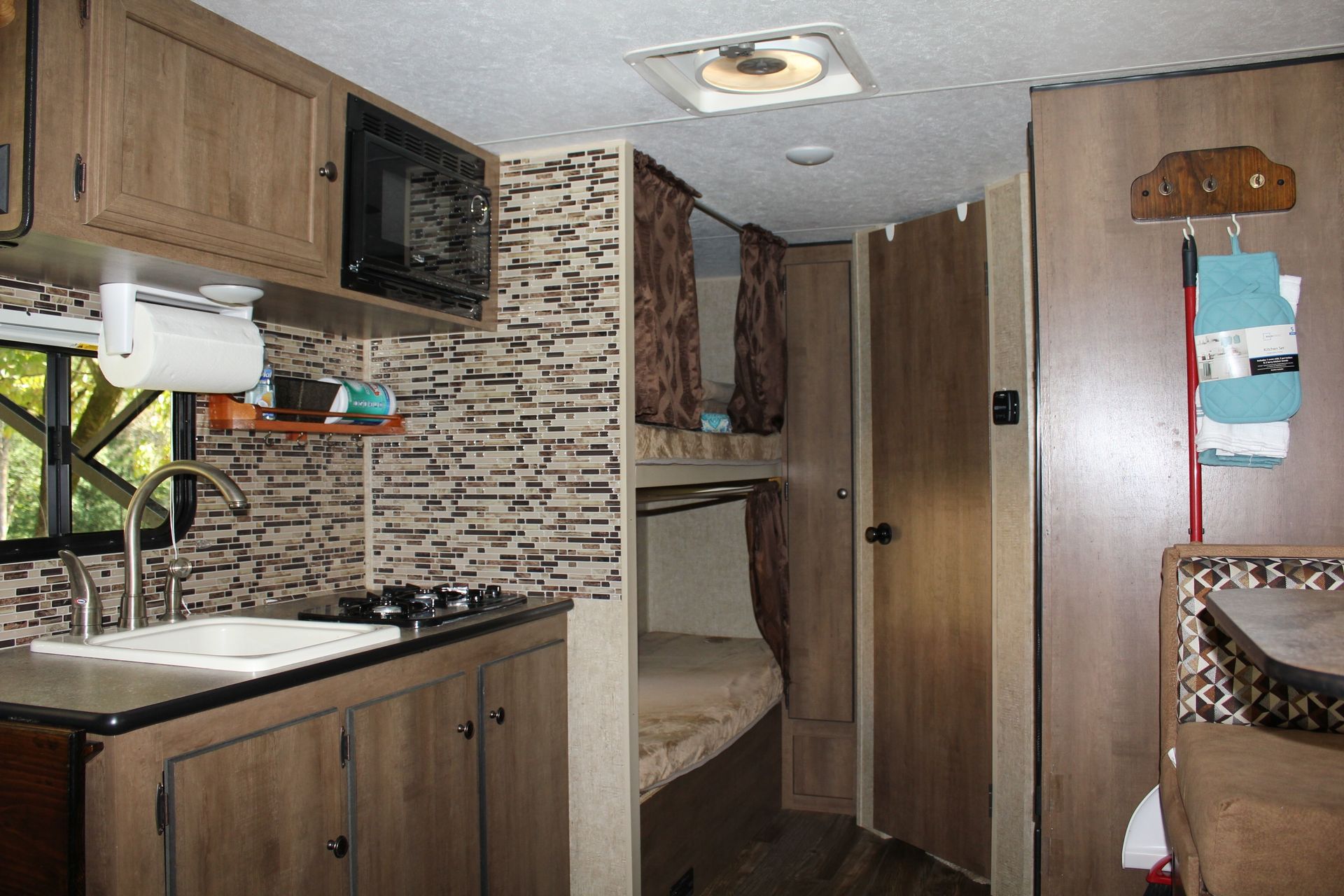 Photo 10 - 2016 Kz Rv Travel Trailer rental photo 12