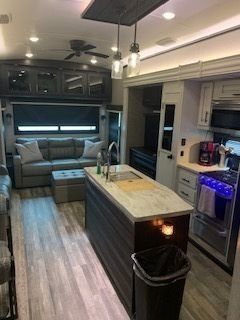 Photo 12 - 2020 Jayco Fifth Wheel rental photo 14
