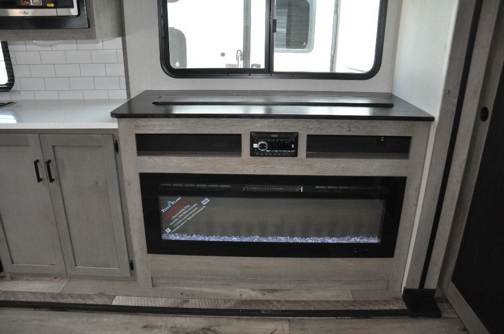 Photo 9 - 2021 Keystone Travel Trailer rental photo 12