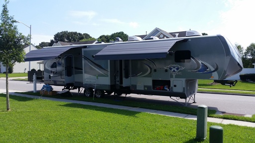 2016 Highland Ridge 38RGR Toy Hauler for rent in Beavercreek, OH
