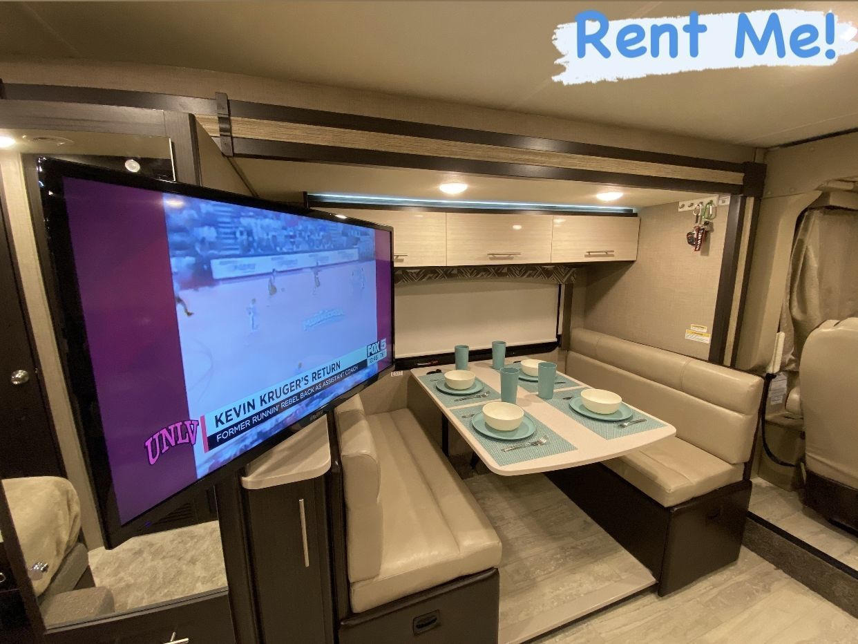 Photo 16 - 2020 Thor Motor Coach Class A Motorhome rental photo 18