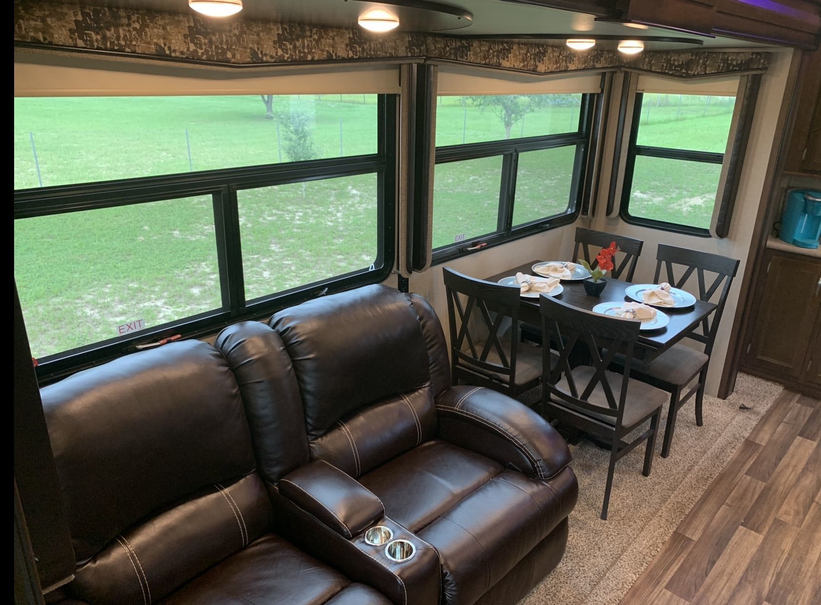 Photo 8 - 2018 Keystone Fifth Wheel rental photo 10