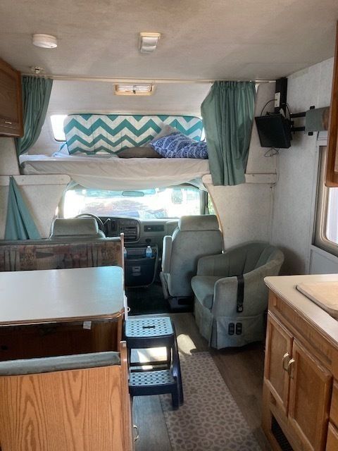Photo 1 - 1999 Winnebago Class C Motorhome rental photo 3
