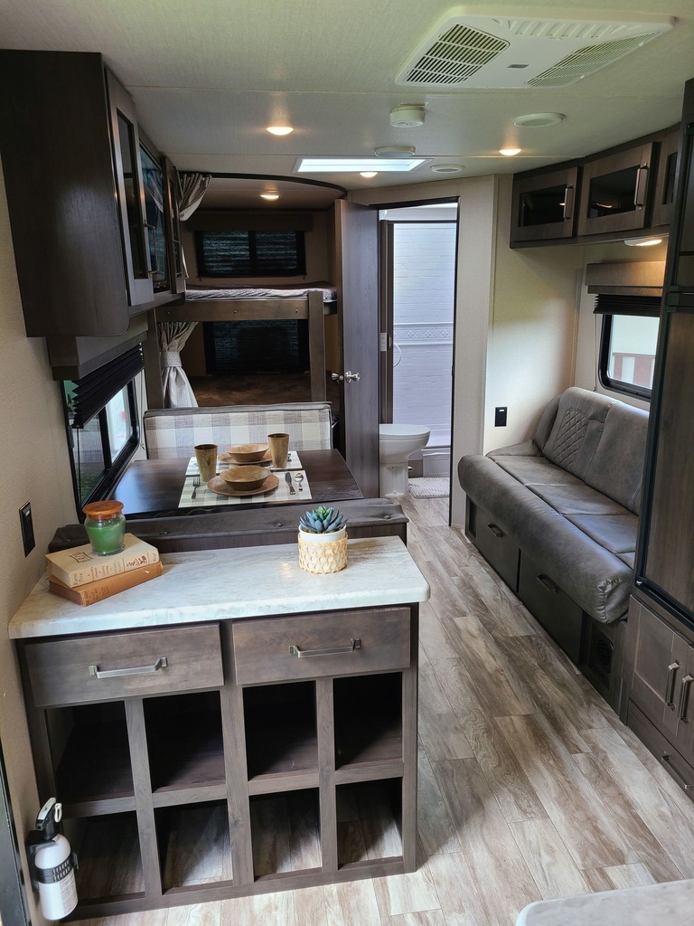Photo 6 - 2020 Grand Design Travel Trailer rental photo 8