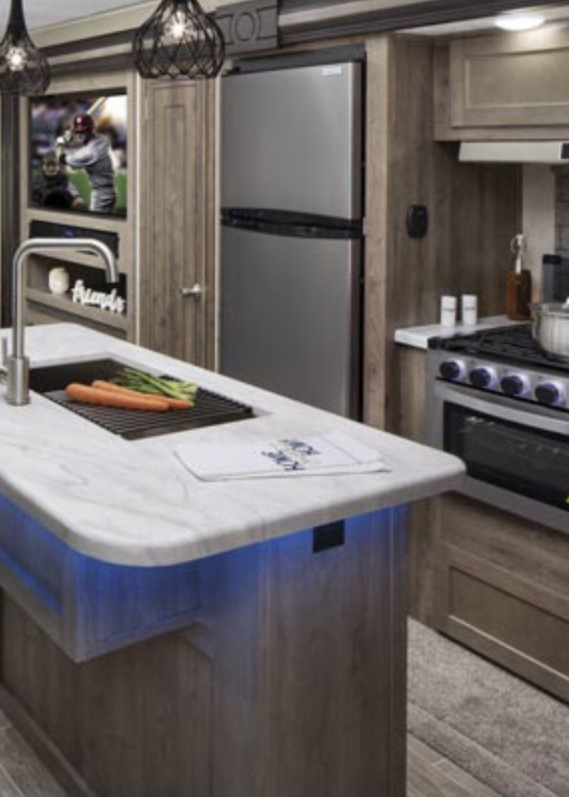Photo 3 - 2019 Palomino Travel Trailer rental photo 5