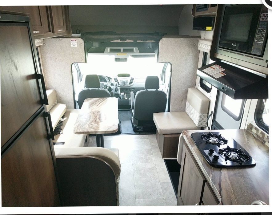 Photo 5 - 2020 Coachmen Class C Motorhome rental photo 7