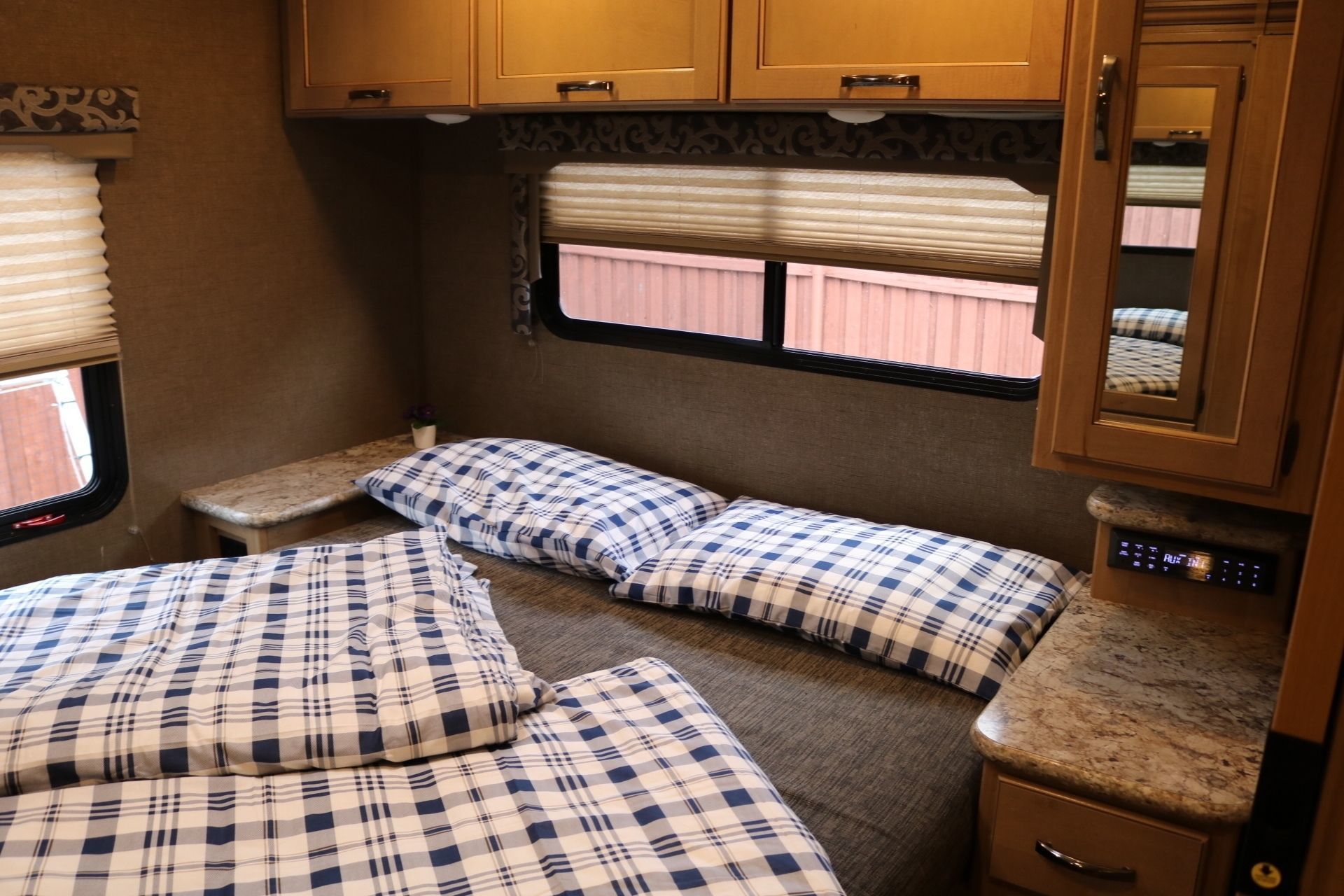Photo 15 - 2019 Thor Motor Coach Class C Motorhome rental photo 17