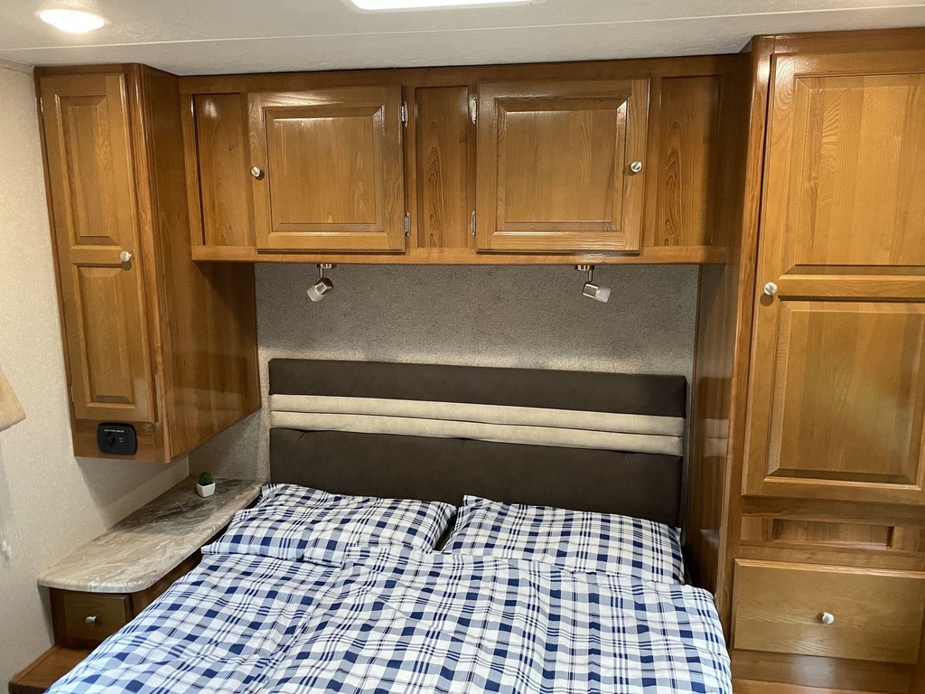 Photo 13 - 2019 Coachmen Class C Motorhome rental photo 15