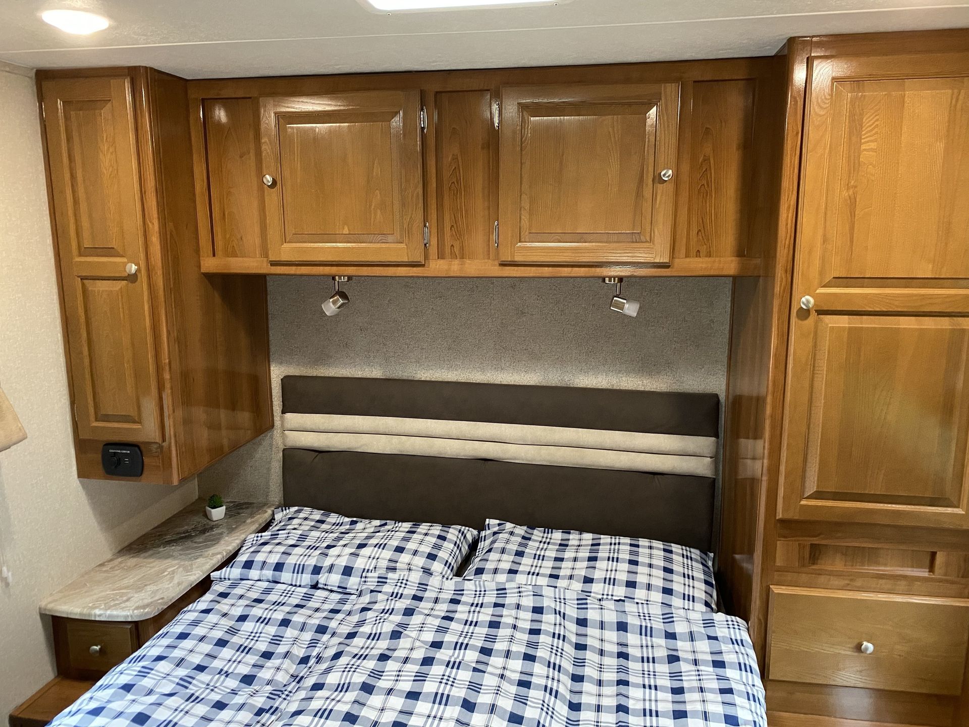 Photo 15 - 2019 Coachmen Class C Motorhome rental photo 17