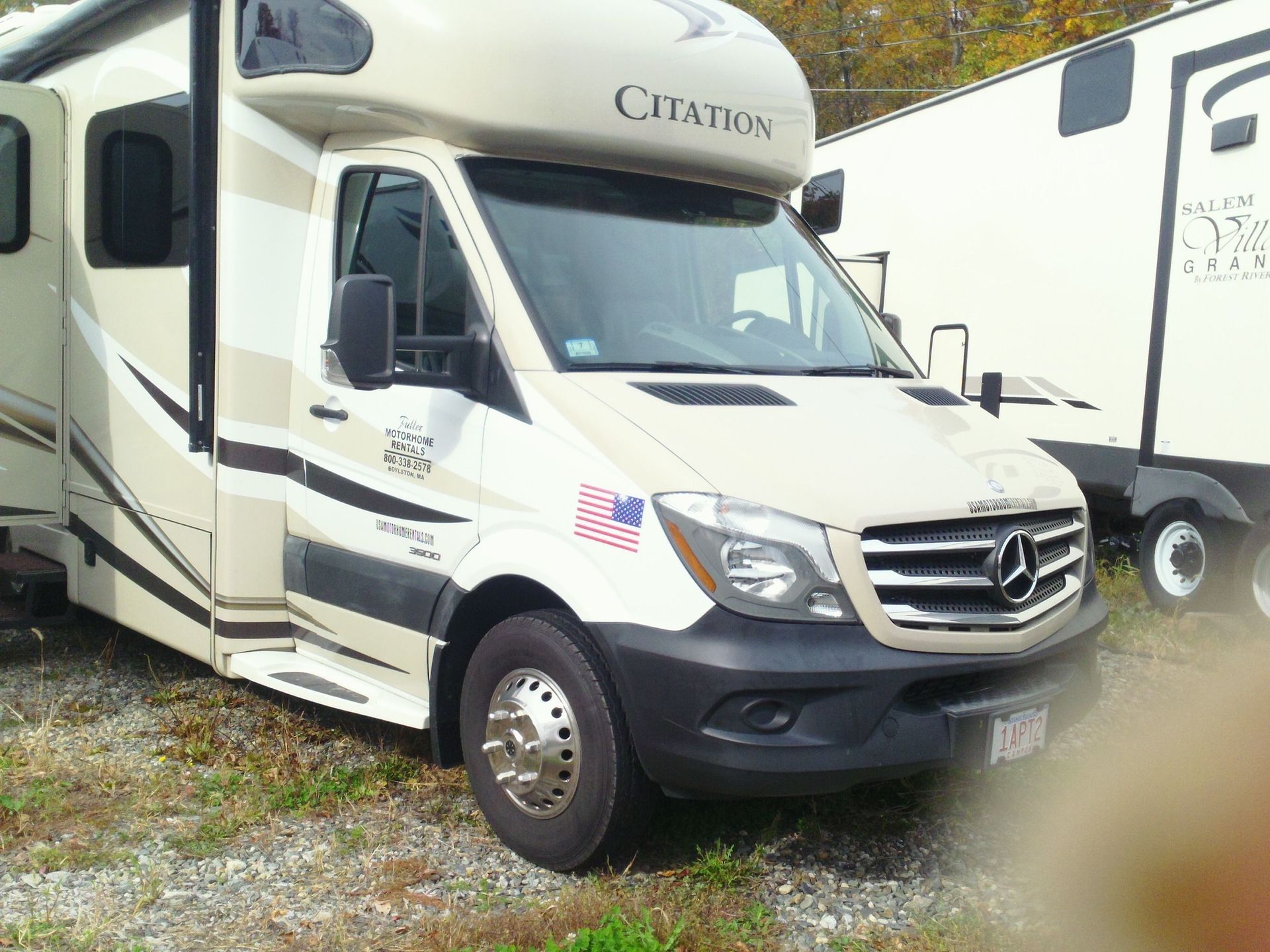Photo 16 - 2016 Thor Class C Motorhome rental photo 18