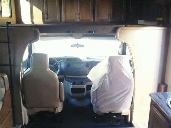 Photo 16 - 2019 Gulf Stream Class C Motorhome rental photo 18
