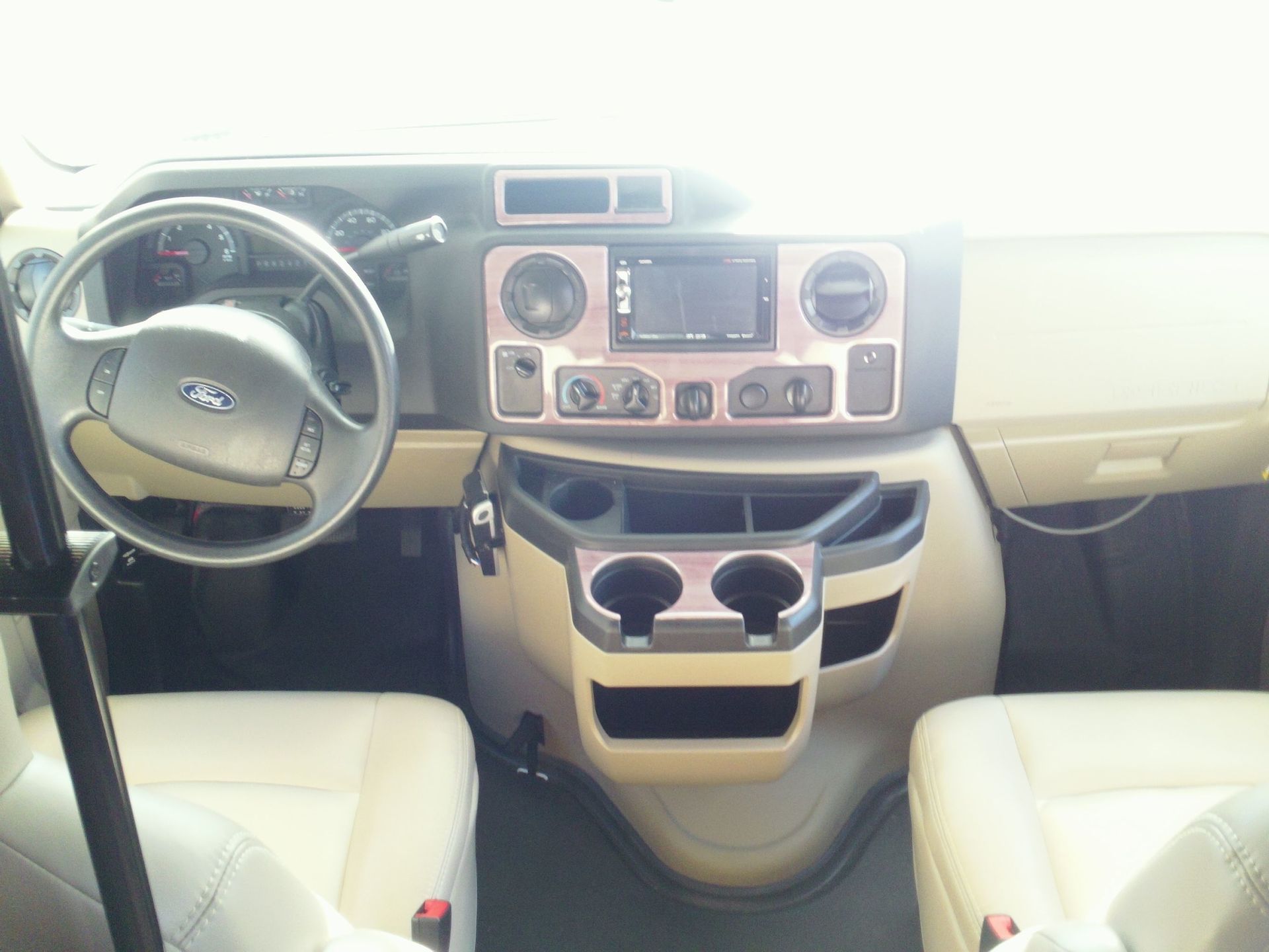 Photo 14 - 2020 Gulf Stream Class C Motorhome rental photo 16