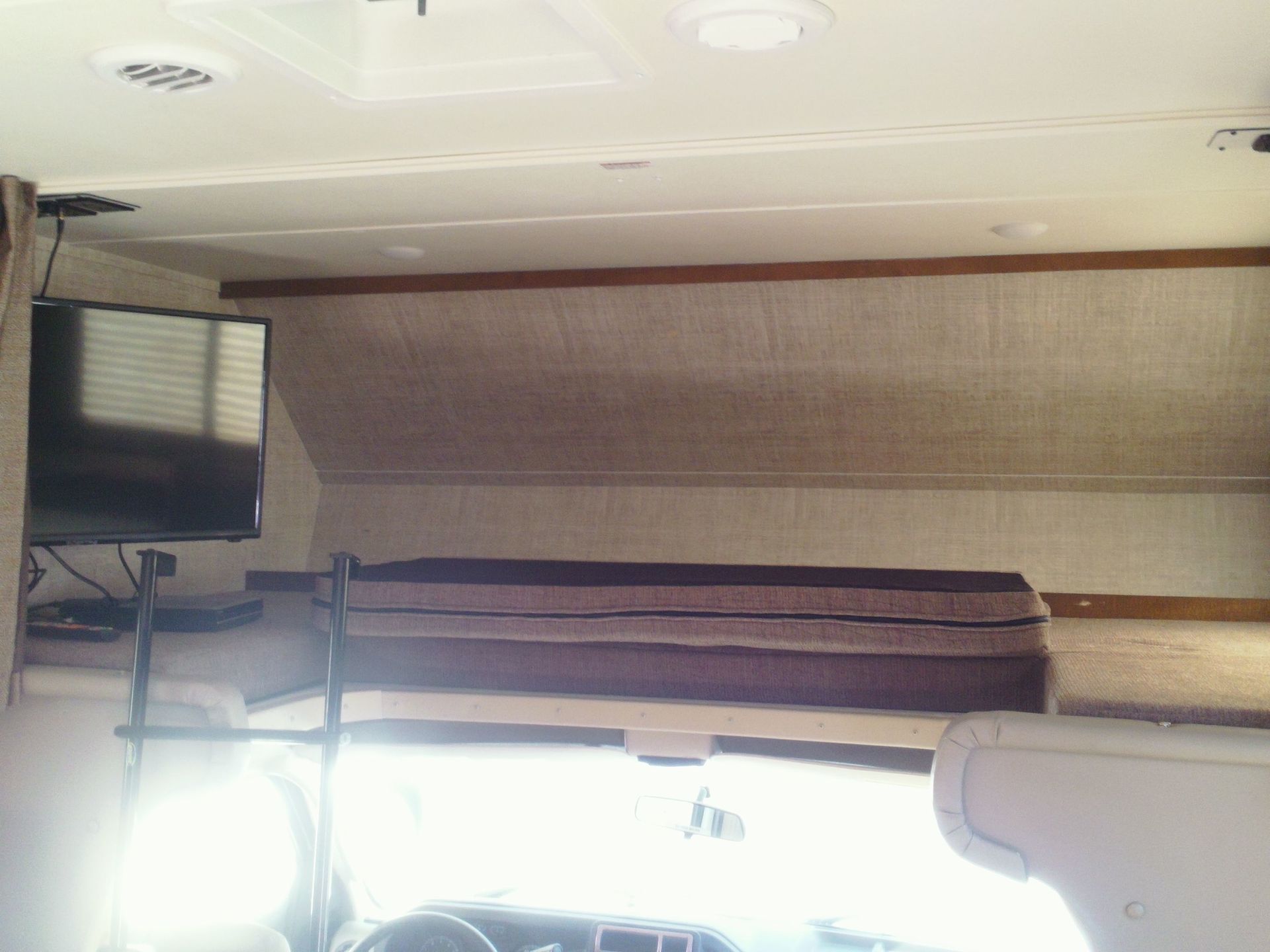 Photo 17 - 2020 Gulf Stream Class C Motorhome rental photo 19