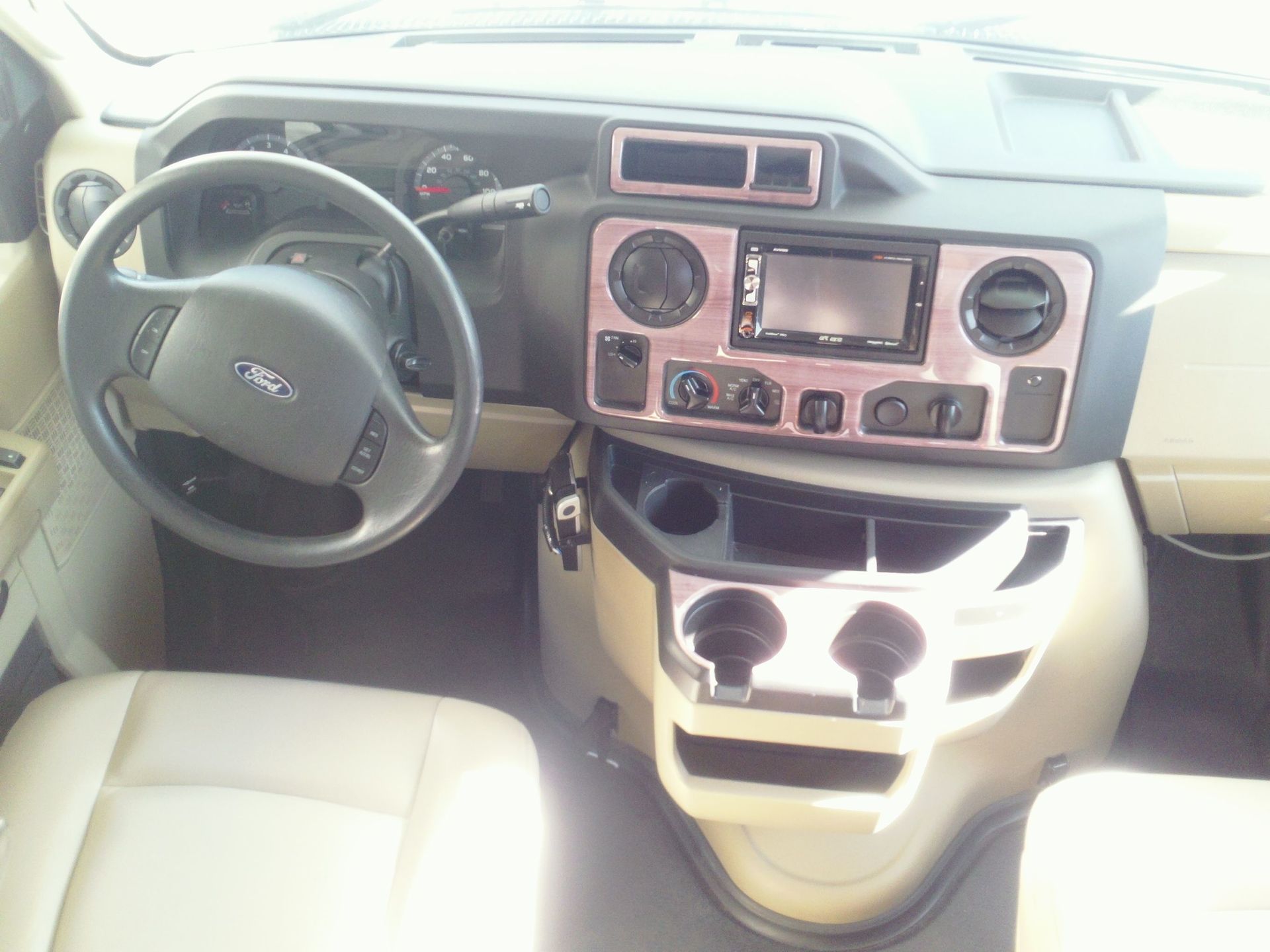 Photo 37 - 2020 Gulf Stream Class C Motorhome rental photo 39