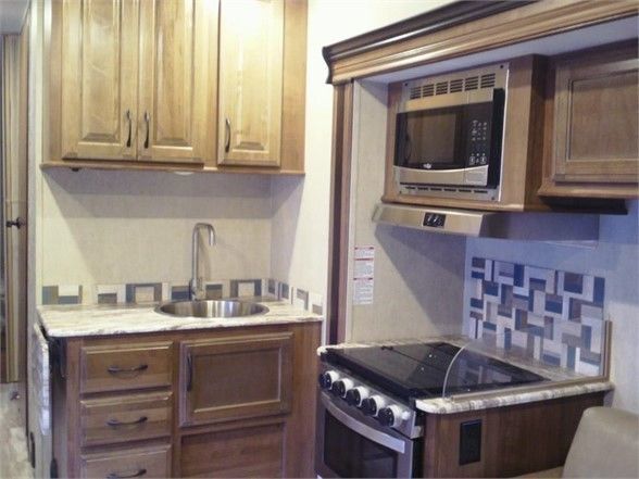 Photo 14 - 2020 Gulf Stream Class C Motorhome rental photo 16