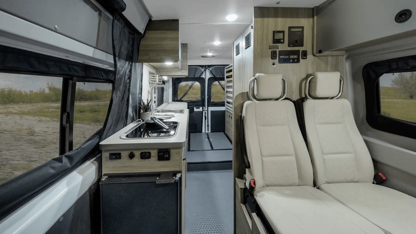 Photo 5 - 2020 Winnebago Class B Motorhome rental photo 7