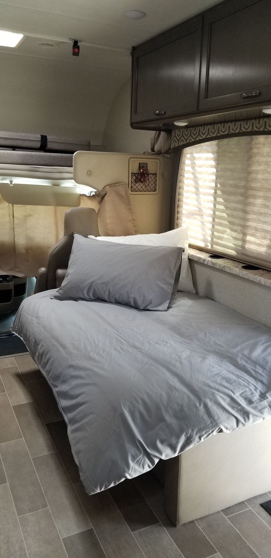 Photo 12 - 2020 Thor Motor Coach Class C Motorhome rental photo 14