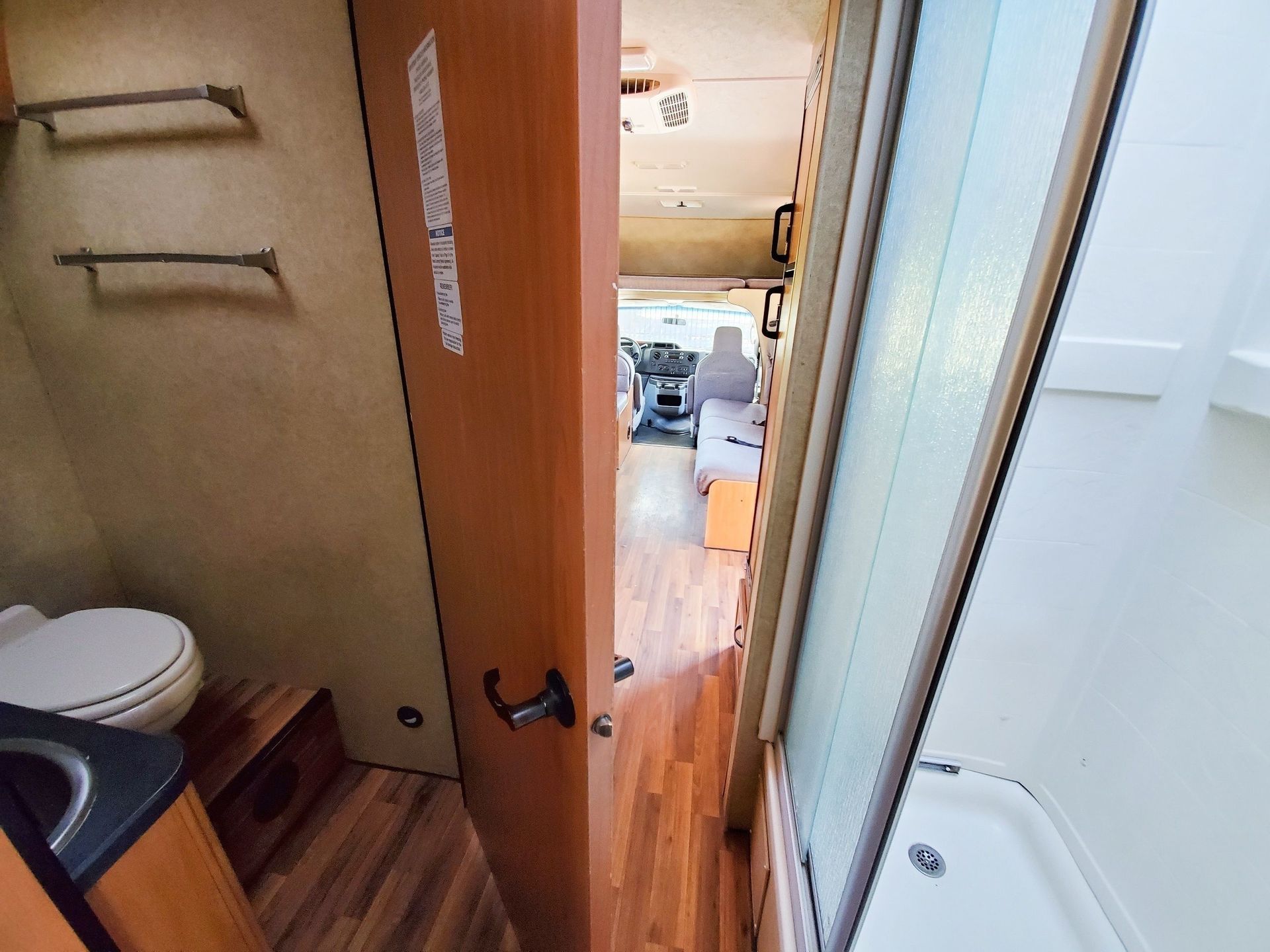 Photo 8 - 2016 Thor Motor Coach Class C Motorhome rental photo 10