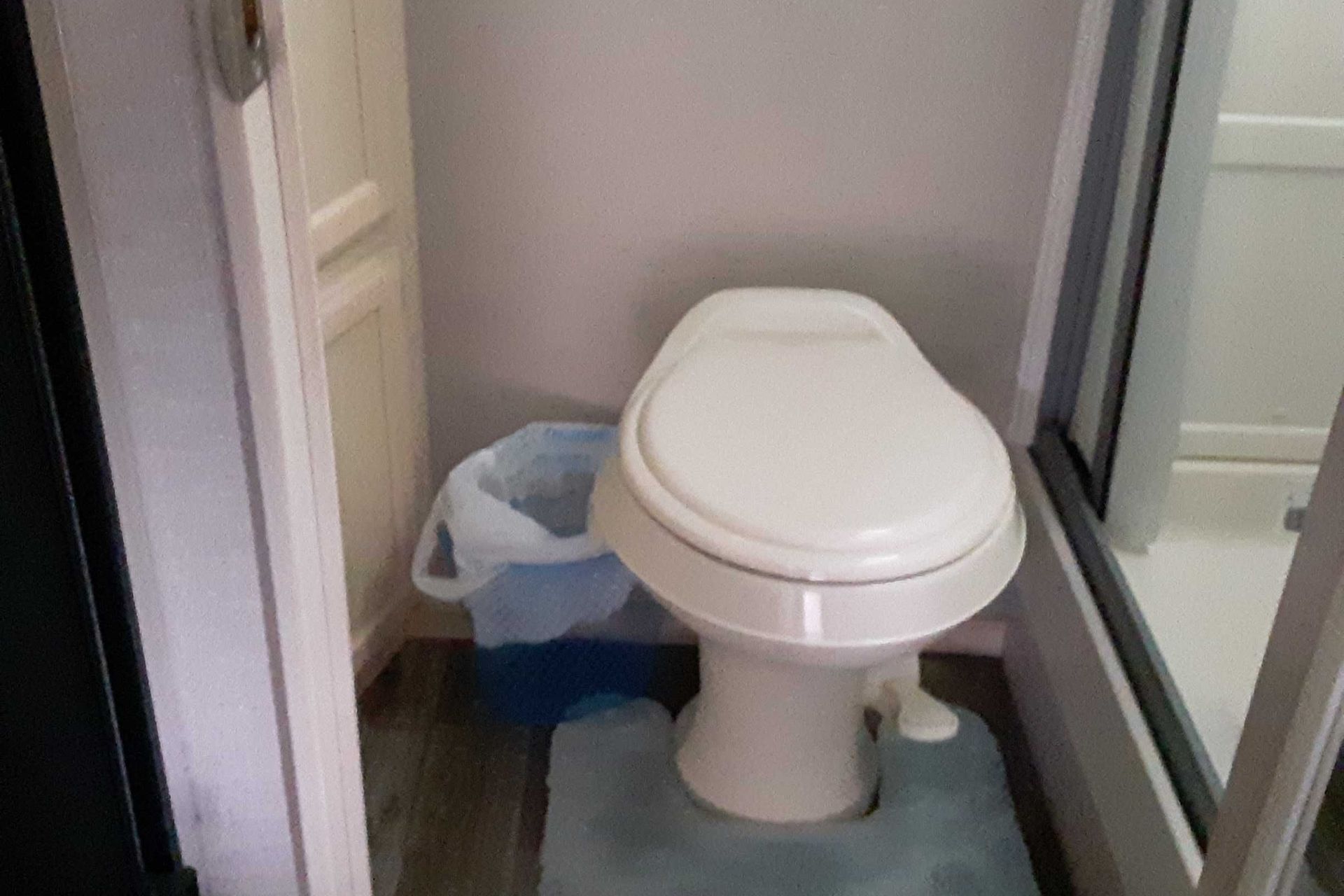 Photo 7 - 2019 Winnebago Micro Minnie Travel Trailer rental photo 9