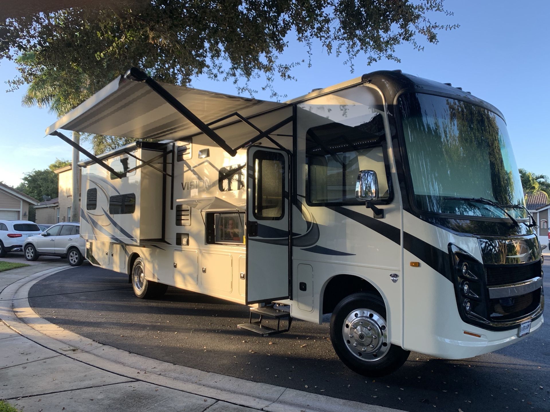 Photo 9 - 2021 Entegra Coach Class A Motorhome rental photo 11