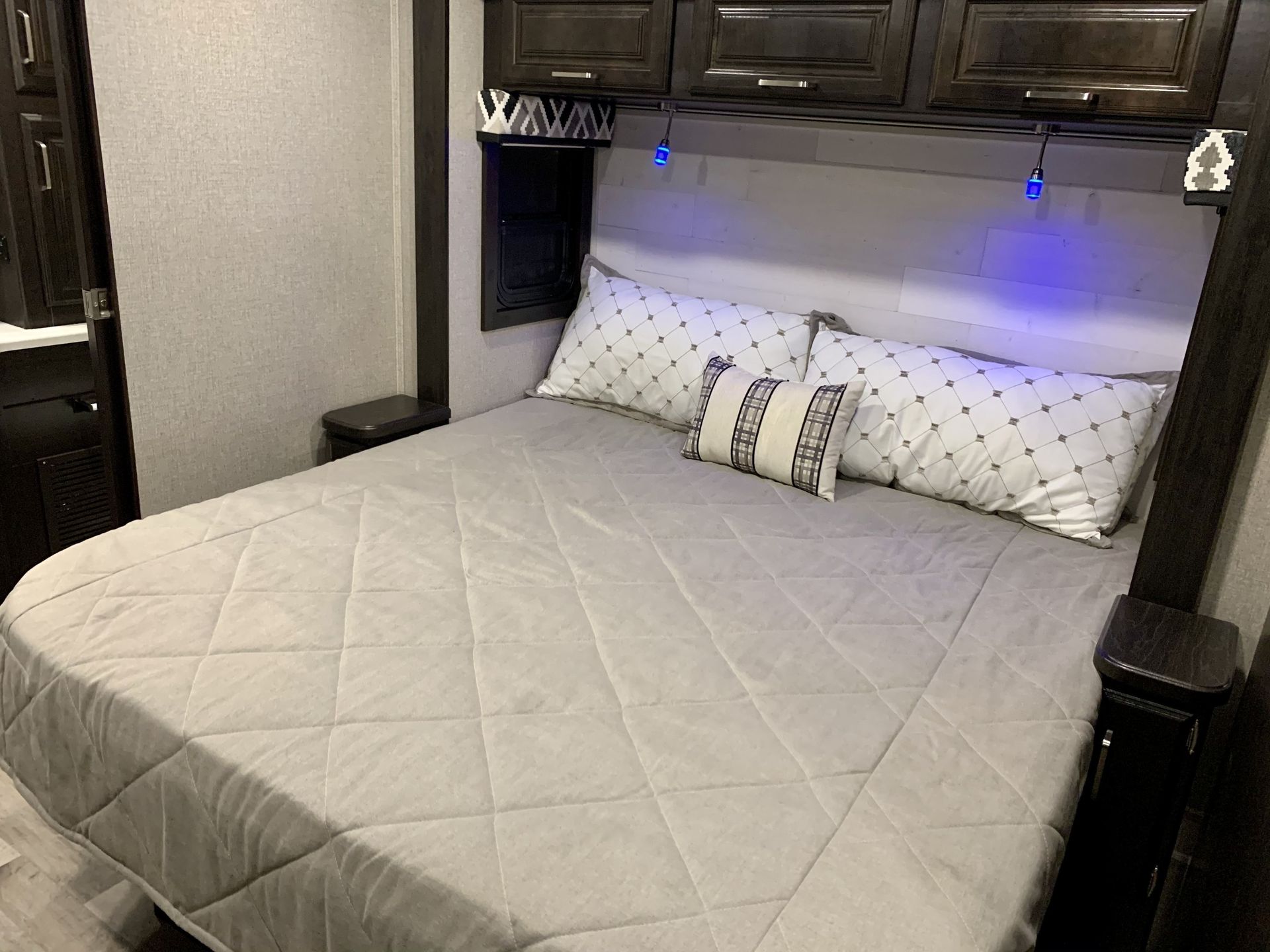 Photo 14 - 2021 Entegra Coach Class A Motorhome rental photo 16