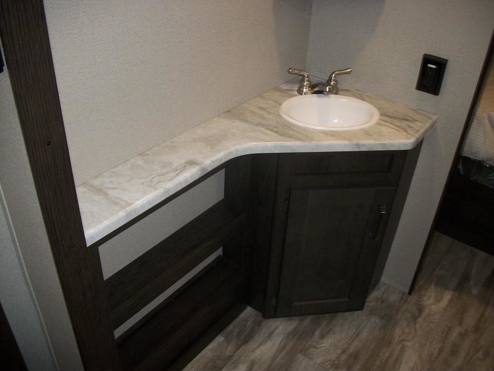 Photo 9 - 2020 Grand Design Travel Trailer rental photo 11