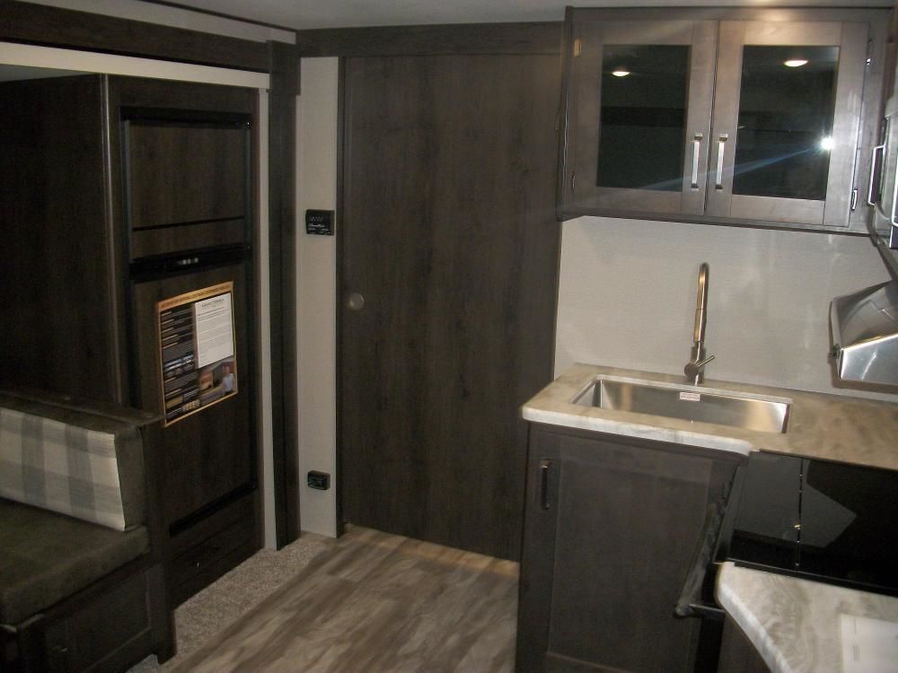 Photo 13 - 2020 Grand Design Travel Trailer rental photo 15