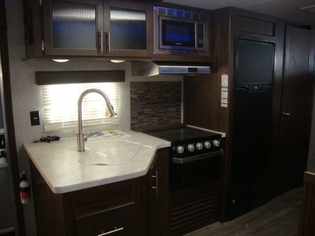 Photo 6 - 2018 Cherokee Travel Trailer rental photo 8