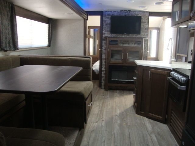 Photo 12 - 2018 Cherokee Travel Trailer rental photo 14
